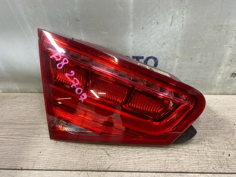 Фонарь крышки багажника Audi A8 2011 4H0945093 D4 4.2 CDR, задний левый