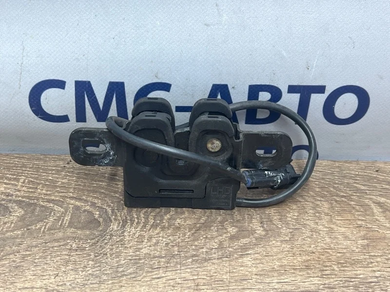 Замок капота с датчиком Volvo XC60 31356005 ХС60 3.0 B6304T4, правый