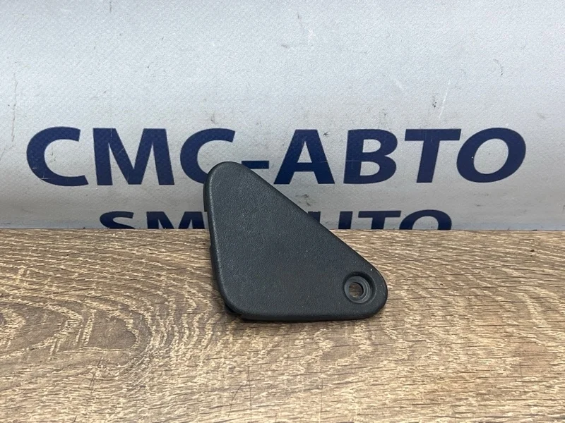 Кронштейн радиатора Volvo XC60 30723367 ХС60 3.0 B6304T4, правый