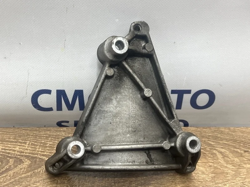 Кронштейн кондиционера Audi A6 2009 06E260835C C6 3.0 CAJ