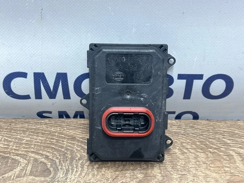 Блок управления фарой Volkswagen Touareg 8U0941329 NF 3.0 CGE