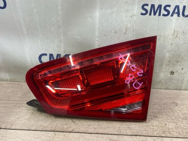 Фонарь крышки багажника Audi A8 2011 4H0945094 D4 4.2 CDR, правый