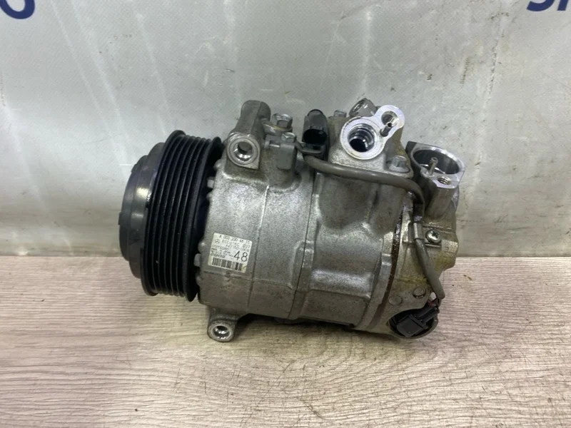 Компрессор кондиционера Mercedes-Benz E-Class 2012 A0032304811 W212 271.860