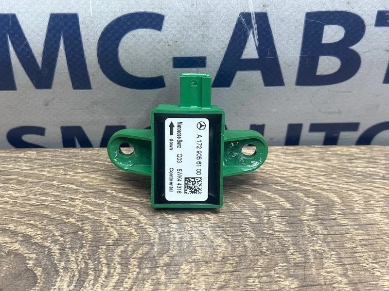 Датчик удара Mercedes-Benz E-Class A1729056100 C207 274.920