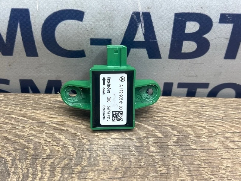 Датчик удара Mercedes-Benz E-Class A1729056100 C207 274.920