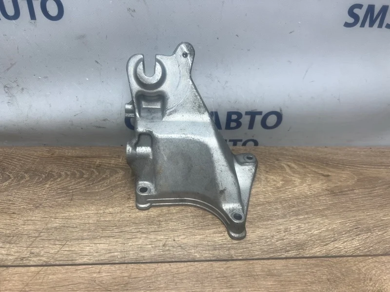 Кронштейн ДВС Mercedes-Benz GLK 2011 A2722234604 X204 272.948, правый