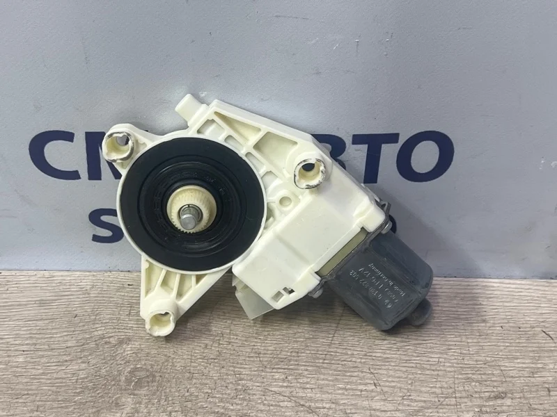 Моторчик стеклоподъемника Mercedes-Benz E-Class 2012 A2129066802 W212 271.860, передний левый