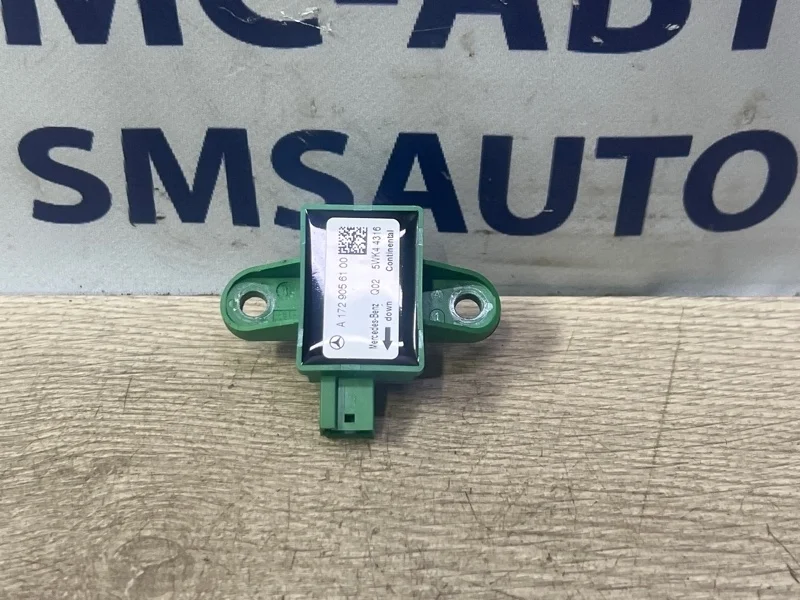 Датчик удара Mercedes-Benz E-Class 2012 A1729056100 W212 271.860