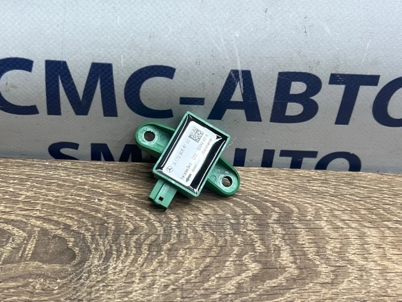 Датчик удара Mercedes-Benz E-Class 2012 A1729056100 W212 271.860