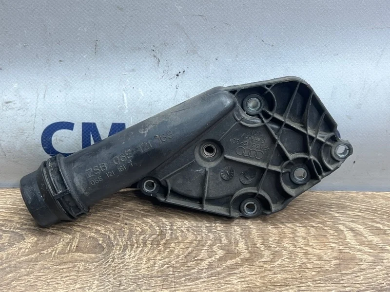 Фланец системы охлаждения Audi A6 06E121161T 4G 2.8 CHV