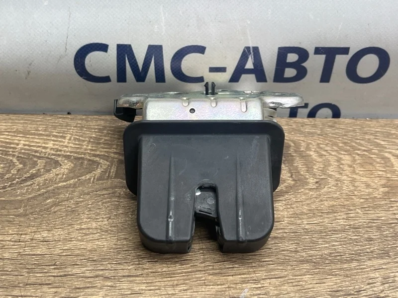 Замок багажника Audi A5 8R0827505 8T 2.0T CDN