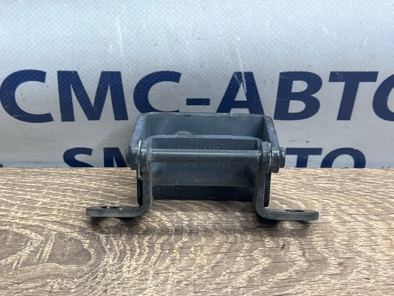 Петля багажника Volvo V90 Cross Country 2018 31420134 V90 CROSS COUNTRY 2.0 B4204T27