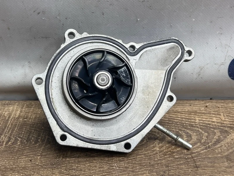 Помпа системы охлаждения Audi A7 06E121016Q C7 3.0 CGW