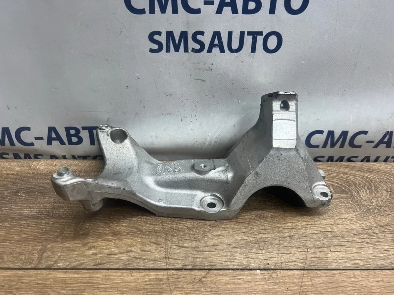 Кронштейн ДВС Audi A7 4G0199307 C7 3.0 CGW, левый
