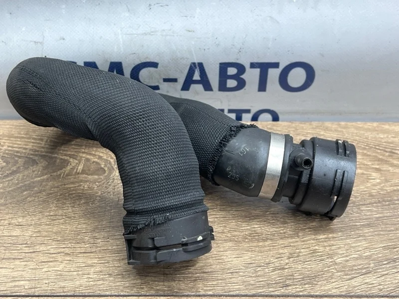 Патрубок охлаждения Audi A6 4F0121101F C6 3.0 CAJ