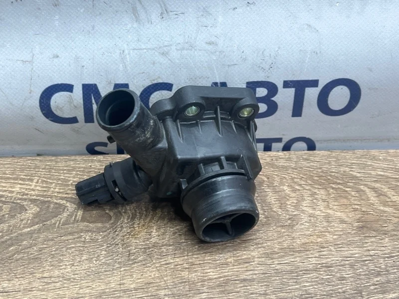 Корпус термостата Volvo XC90 31355151 ХС90 3.2 B6324S5