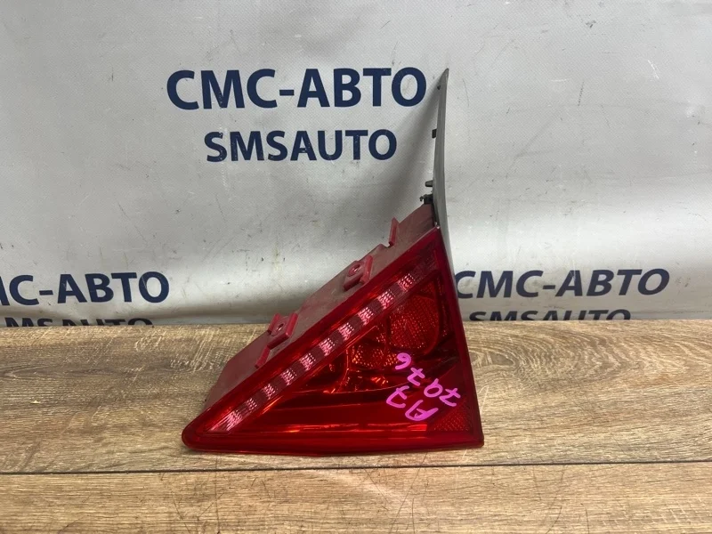 Фонарь крышки багажника Audi A7 2011 4G8945094 C7 3.0 CGW, правый