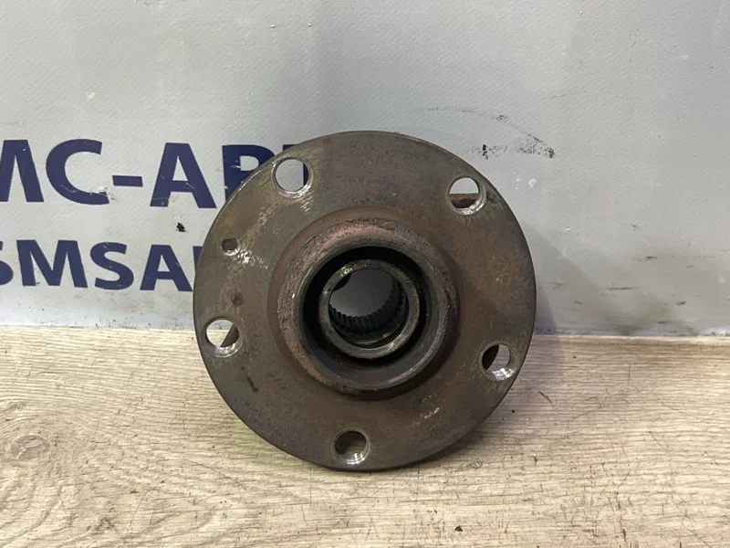 Ступица Audi A6 2010 4F0498625B C6 2.8 CCE, передняя