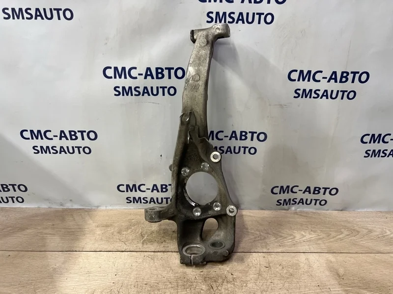 Кулак поворотный Audi A8 2011 4H0407254G D4 4.2 CDR, передний правый