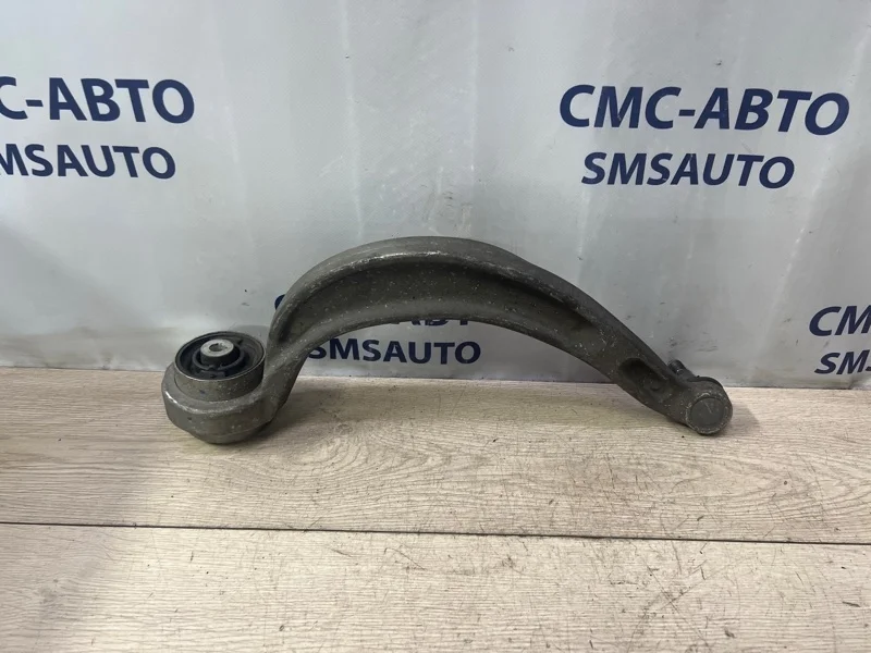 Рычаг нижний Audi A6 4G0407694J C7 2.0 CYP, передний правый