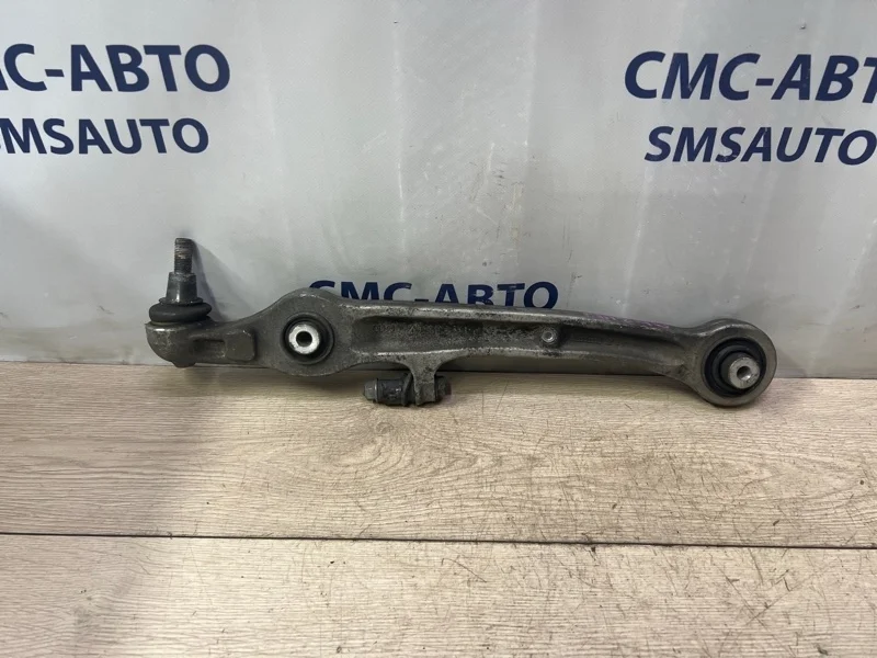 Рычаг нижний Audi A6 2010 4F0407151A C6 2.8 CCE, передний