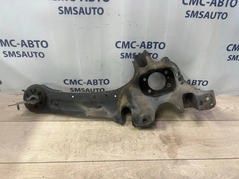 Кулак поворотный Volvo XC70 31406321 ХС70 3.0 B6304T4, задний правый