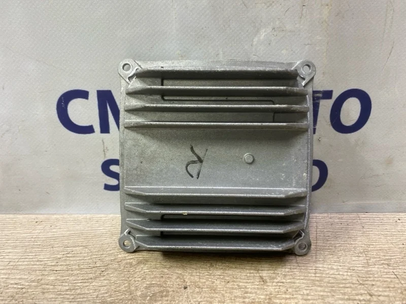 Блок управления фарой Mercedes-Benz ML 2012 A1668203689 W166 642.826