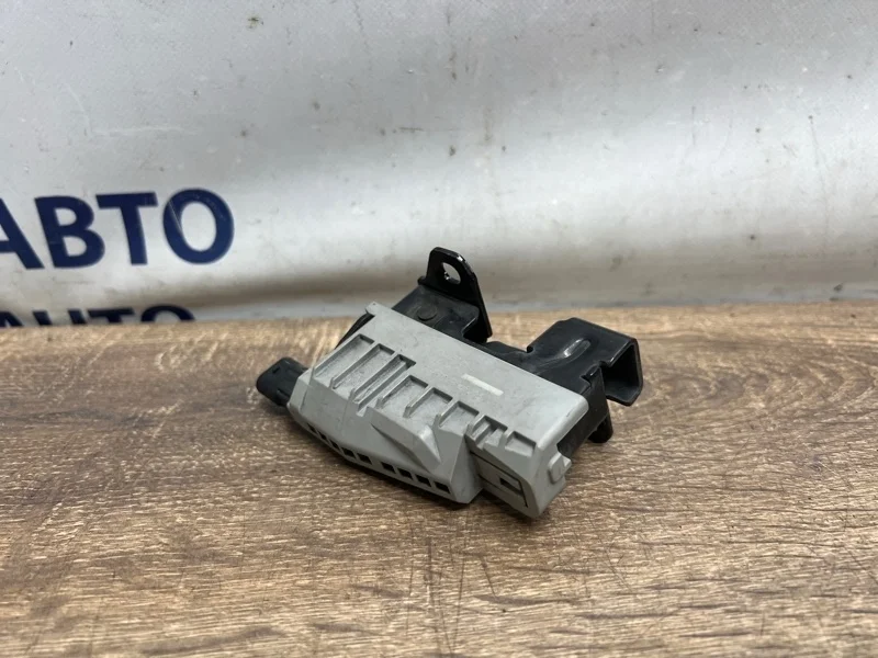 Замок капота Mercedes-Benz E-Class 2012 A2128800160 W212 271.860