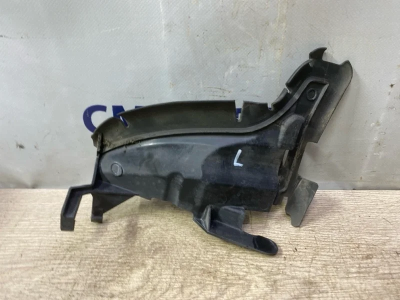 Воздуховод Volvo S80 30796389 С80 4.4 B8444S, левый