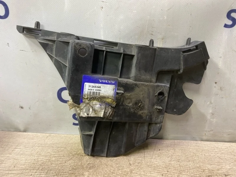 Кронштейн бампера Volvo S80 31265347 С80 4.4 B8444S, передний правый