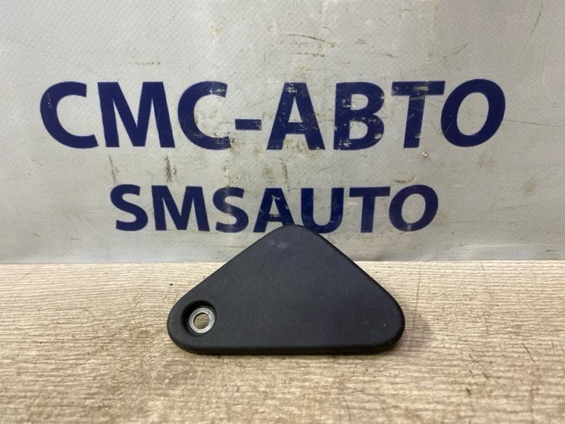 Кронштейн радиатора Volvo S80 30723367 С80 4.4 B8444S, правый