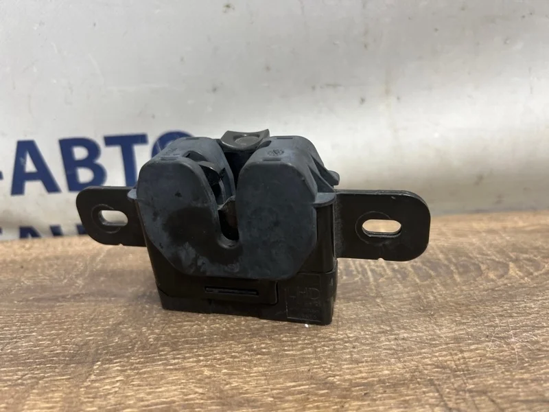 Замок капота Volvo V40 Cross Country 31218878 V40 CROSS COUNTRY B5204T9