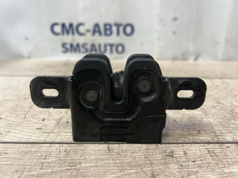 Замок капота Volvo XC60 31298610 ХС60 3.0 B6304T4, левый