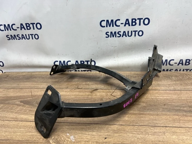 Кронштейн крыла Audi A8 2011 4H0821136E D4 4.2 CDR, передний правый