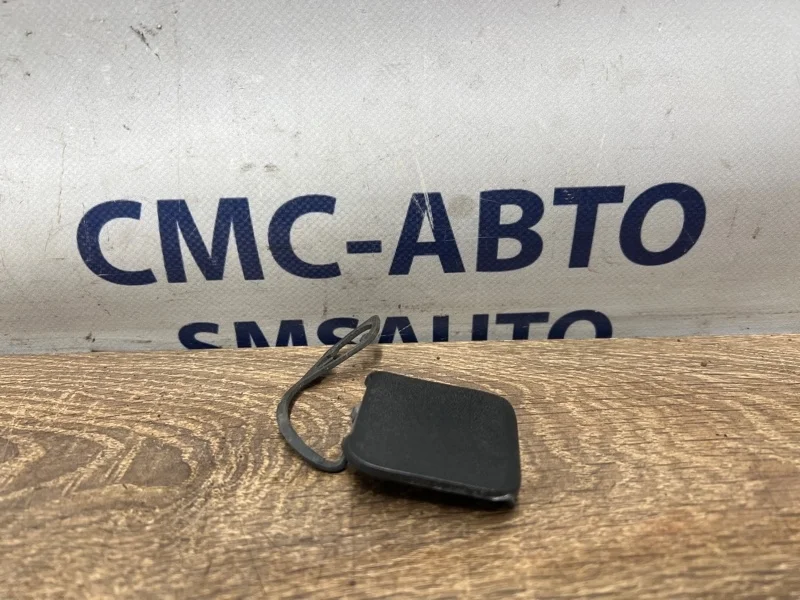 Заглушка буксировочного крюка Volvo XC70 30678712 ХС70 3.2, задняя