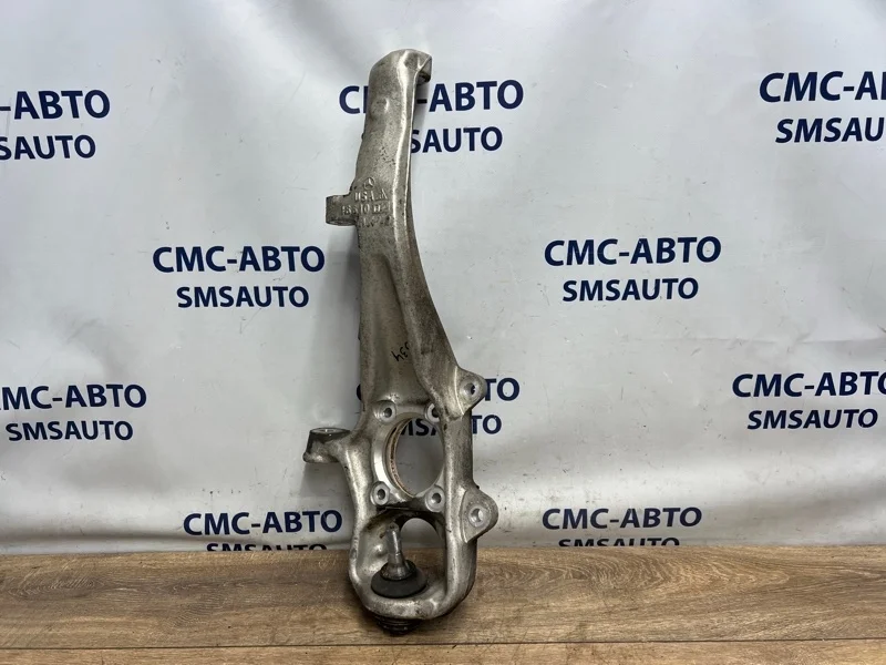 Кулак поворотный Mercedes-Benz ML A1663301020 W166 276.955, передний правый