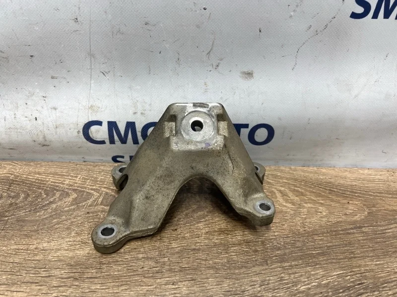 Кронштейн ДВС Audi A6 4F0199307M C6 2.8 CCE