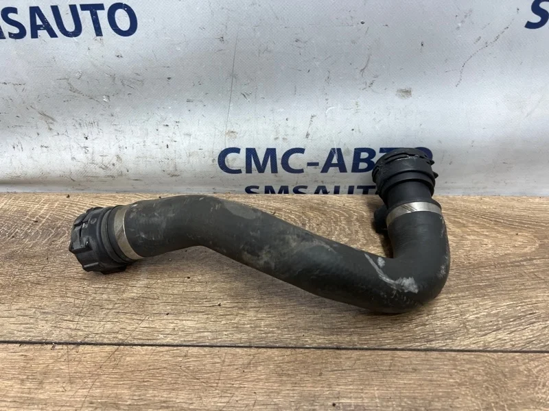 Патрубок охлаждения Audi A6 4F0121055F C6 2.8 CCE