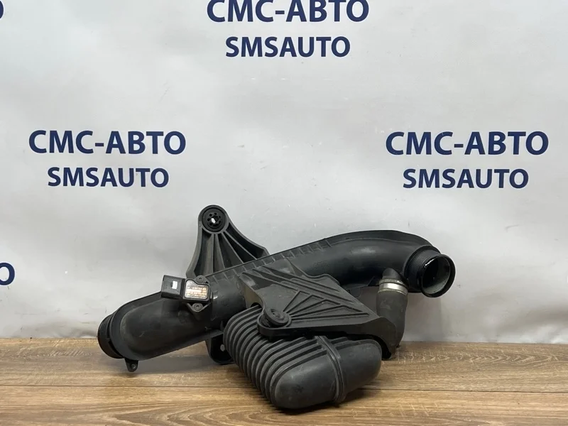 Патрубок интеркулера Audi A6 2014 4G0145673Q C7 2.0T CDN