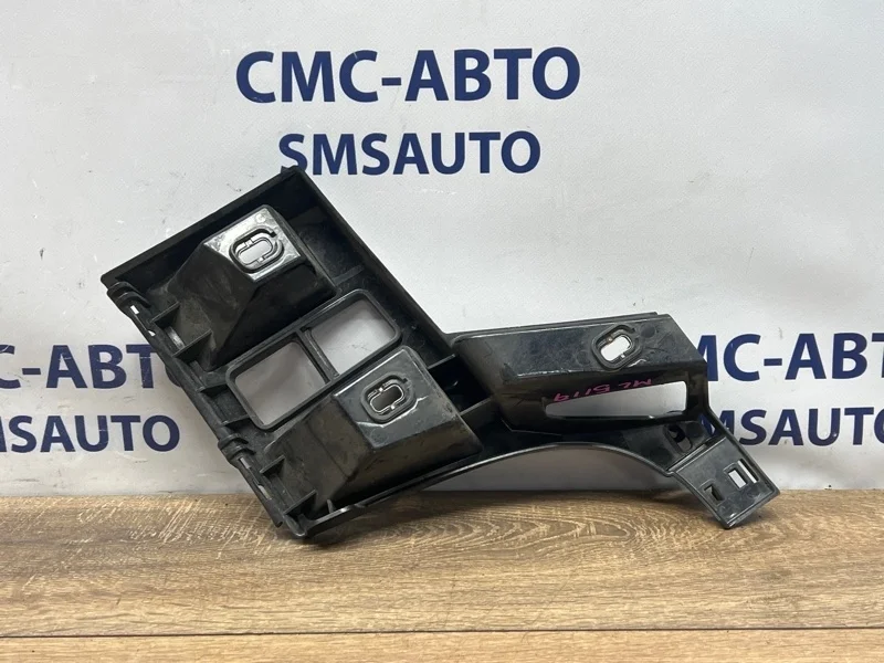 Кронштейн бампера Mercedes-Benz ML 2012 A1668803303 W166 642.826, задний левый