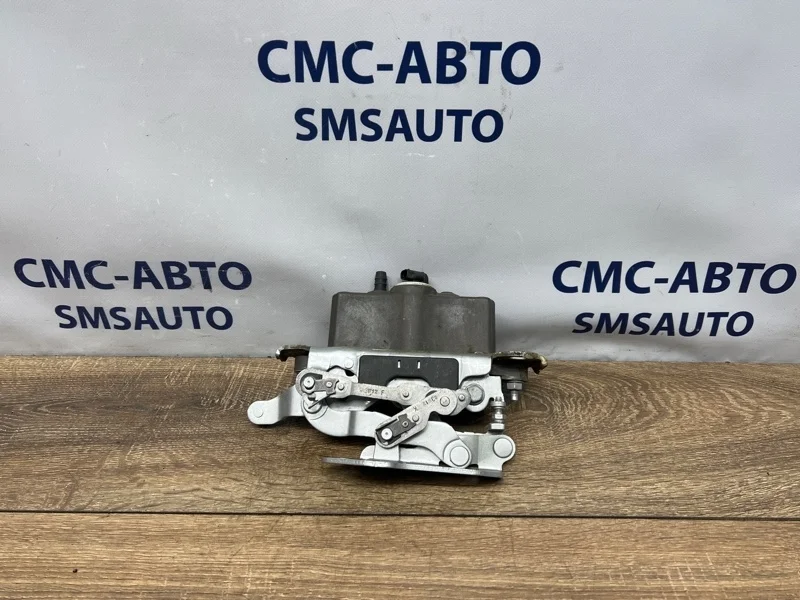 Петля капота Mercedes-Benz E-Class 2012 A2129066201 W212 271.860, левая