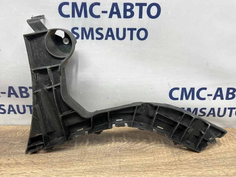 Кронштейн бампера Volvo XC60 30764698 ХС60 3.0 B6304T4, задний правый