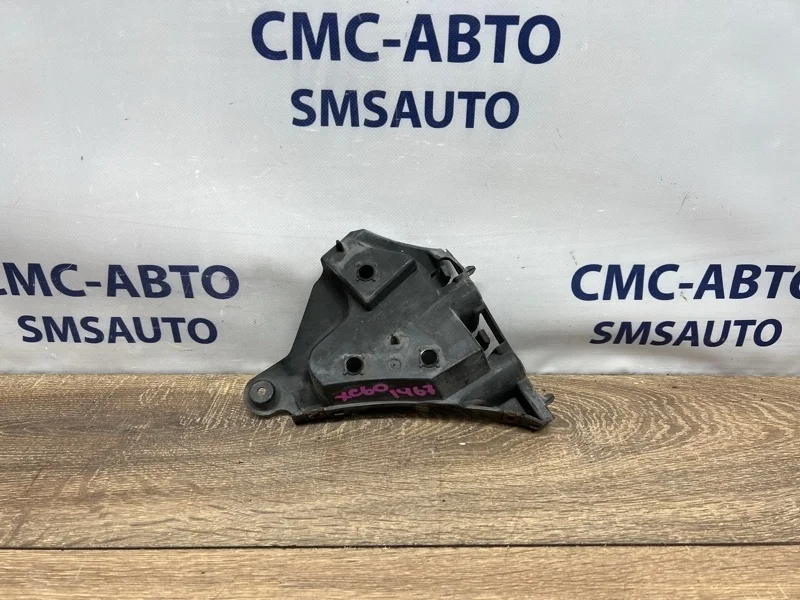 Кронштейн бампера Volvo XC60 30764619 ХС60 3.0 B6304T4, передний правый