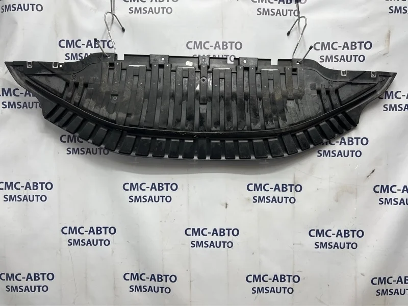 Пыльник бампера Audi A8 2011 4H0807611 D4 4.2 CDR