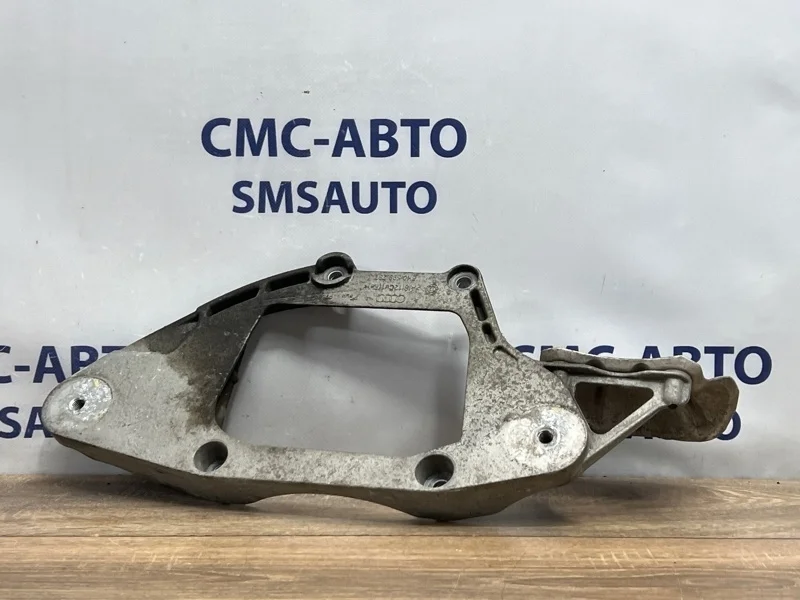 Кронштейн редуктора Audi A5 8K0599287J 8T 2.0T CDN