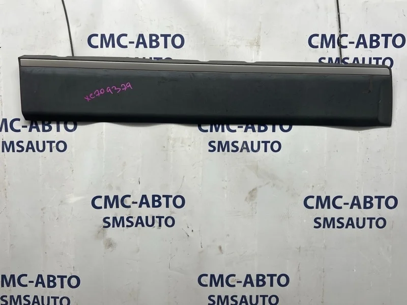 Молдинг двери Volvo XC70 31276152 ХС70 3.0 B6304T4, передний левый