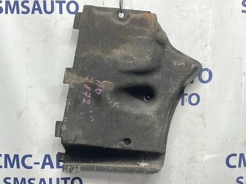 Защита днища Audi A6 4G0825201 4G 2.8 CHV, передняя левая