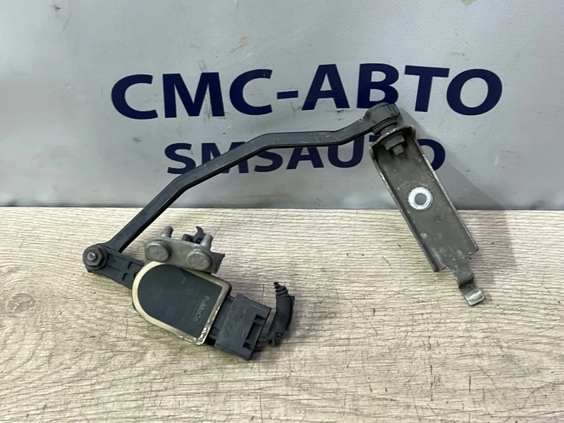 Датчик уровня подвески Volvo XC70 31288271 ХС70 3.0 B6304T4, передний левый