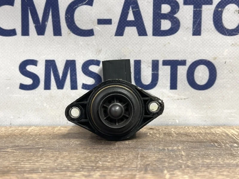 Клапан воздушный Volkswagen Tiguan 2008-2011 03C145710D 1.4T