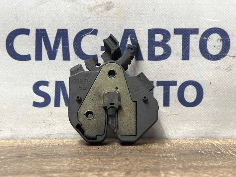 Замок капота Volvo XC90 31218474 ХС90 2.5 B5254T2